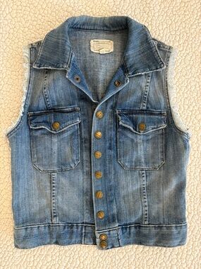 Current/Elliott Light Blue Denim Sleeveless Vest